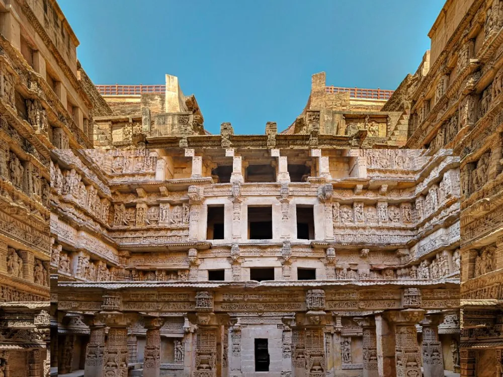 THE ROYAL STEPWELL CIRCUIT